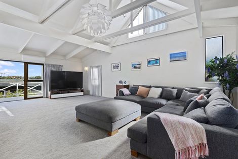 Photo of property in 10 Oban Road, Browns Bay, Auckland, 0630