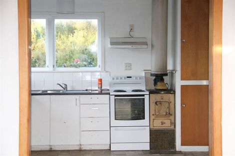 Photo of property in 14 Clifden Highway, Tuatapere, 9620