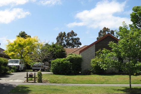 Photo of property in 44 Karnak Crescent, Russley, Christchurch, 8042