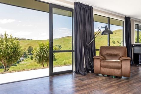 Photo of property in 153 Wheatstone Road, Wainui, Gisborne, 4073