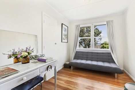 Photo of property in 27 Ahuriri Street, Strathmore Park, Wellington, 6022