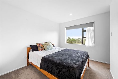 Photo of property in 10 Highway View Lane, Schnapper Rock, Auckland, 0632