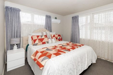 Photo of property in 19 Halswell Crescent, Westbrook, Palmerston North, 4412