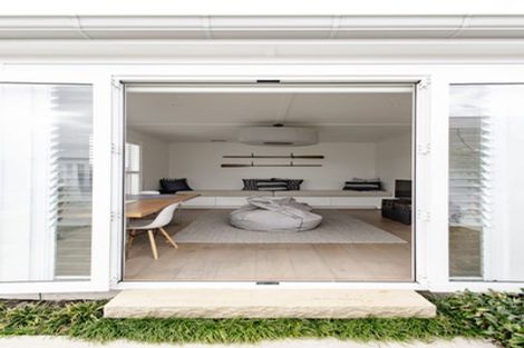 Photo of property in 12 Sandpiper Avenue, Point Wells, 0986