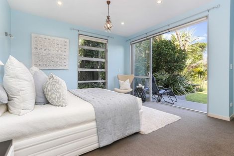 Photo of property in 7 Vaughan Crescent, Murrays Bay, Auckland, 0630