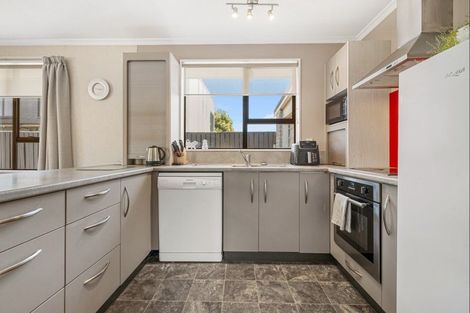Photo of property in 5b Clemow Road, Fitzroy, New Plymouth, 4312