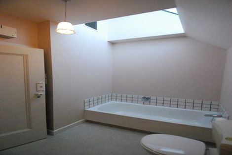 Photo of property in 19 Fitzherbert Terrace, Thorndon, Wellington, 6011