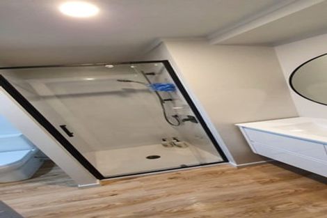 Photo of property in 2/34 Valley View Road, Glenfield, Auckland, 0629