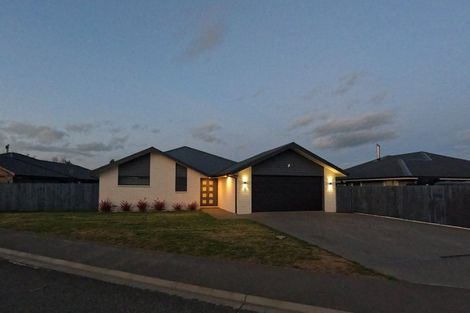 Photo of property in 5 Walter Place, Kirwee, Darfield, 7571