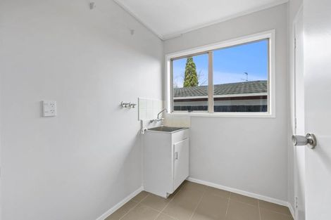 Photo of property in 34 Beechdale Crescent, Pakuranga Heights, Auckland, 2010