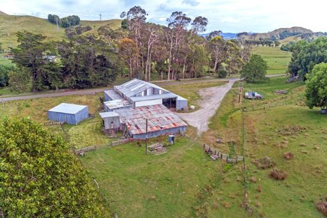 Photo of property in 95 Paremata Road, Tolaga Bay, 4077