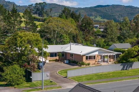 Photo of property in 10 Highfields Drive, Katikati, 3129