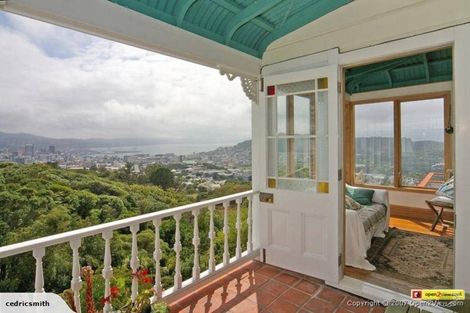 Photo of property in 14 Dorking Road, Brooklyn, Wellington, 6021