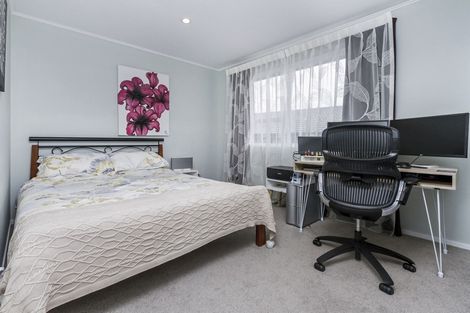 Photo of property in 80 Weatherly Road, Torbay, Auckland, 0630