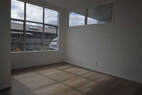 Photo of property in 18 Paisley Street, Mellons Bay, Auckland, 2014