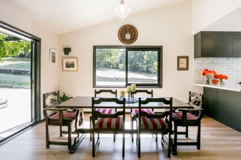 Photo of property in 2067 Taihape Road, Sherenden, Hastings, 4179