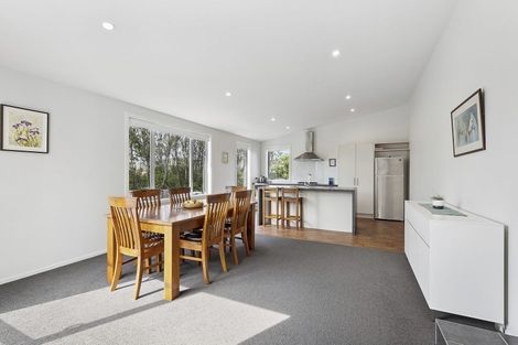 Photo of property in 3 Kaweka Close, Aotea, Porirua, 5024