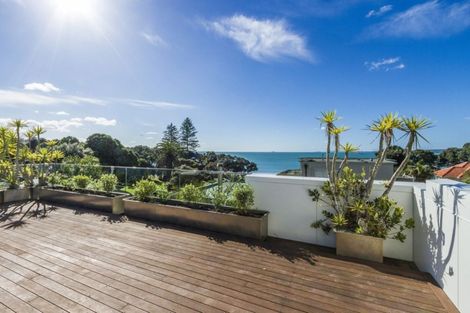 Photo of property in 15 The Strand, Takapuna, Auckland, 0622