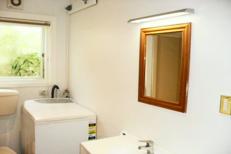 Photo of property in 216 Oriental Parade, Oriental Bay, Wellington, 6011