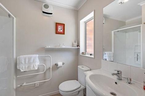 Photo of property in 7e Olivea Place, Oxford, 7430