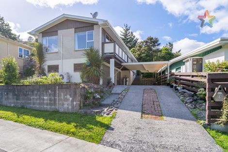 Photo of property in 6 Gawler Grove, Wainuiomata, Lower Hutt, 5014