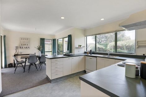 Photo of property in 6 Mistral Place, Paraparaumu Beach, Paraparaumu, 5032