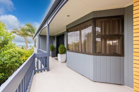 Photo of property in 27 Russleigh Drive, Dinsdale, Hamilton, 3204