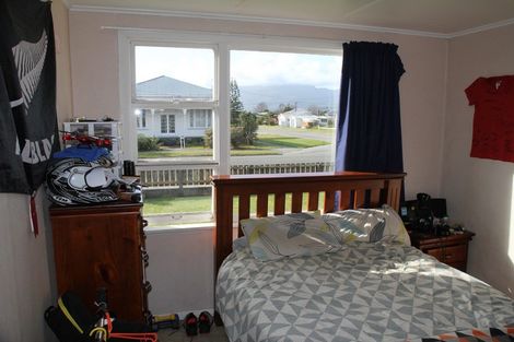 Photo of property in 132 Peel Street, Westport, 7825