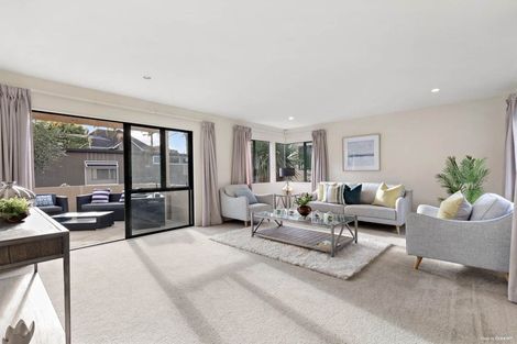 Photo of property in 2/27 Commodore Parry Road, Castor Bay, Auckland, 0620