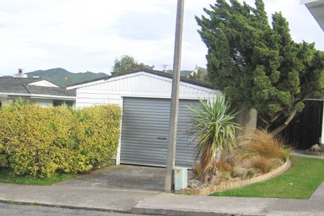 Photo of property in 3 Lomita Road, Johnsonville, Wellington, 6037