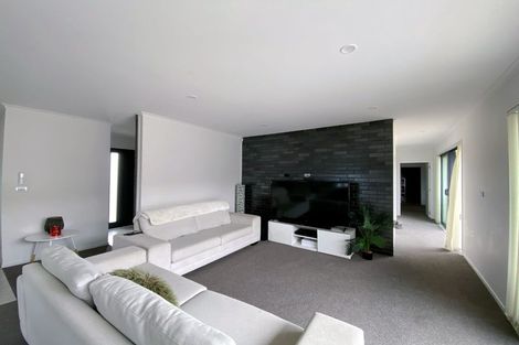 Photo of property in 2 Maia Place, Flagstaff, Hamilton, 3210