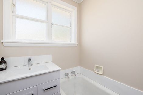 Photo of property in 250 Bayview Road, Diamond Harbour, 8972