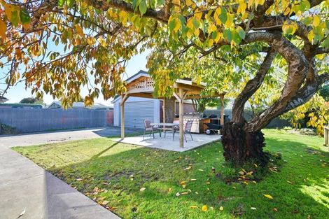 Photo of property in 13 Lyndhurst Crescent, Aranui, Christchurch, 8061