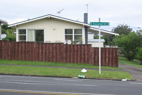 Photo of property in 128 Gossamer Drive, Pakuranga Heights, Auckland, 2010