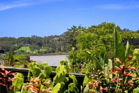 Photo of property in 70 Pohutukawa Parade, Riverhead, 0820