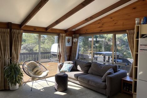 Photo of property in 27 Reynolds Place, Torbay, Auckland, 0630