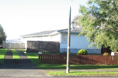 Photo of property in 69 Beeston Crescent, Manurewa, Auckland, 2102