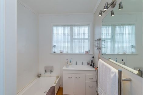 Photo of property in 23 Cornwall Street, Levin, 5510