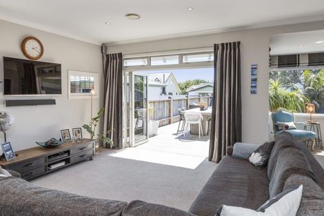 Photo of property in 5 Dorset Avenue, Westown, New Plymouth, 4310