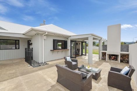 Photo of property in 1 Antonia Place, Kinloch, Taupo, 3377