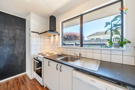 Photo of property in 2/43 Leighton Avenue, Waiwhetu, Lower Hutt, 5010