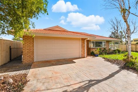 Photo of property in 2 Leigh Place, Paraparaumu Beach, Paraparaumu, 5032