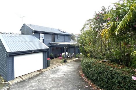 Photo of property in 60 Cheriton Road, Mellons Bay, Auckland, 2014
