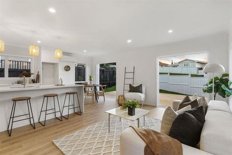 Photo of property in 5 Rambler Crescent, Beach Haven, Auckland, 0626