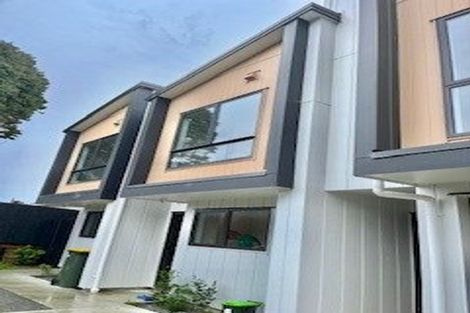 Photo of property in 9/11 Scanlen Terrace, Kelston, Auckland, 0602