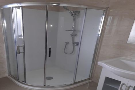 Photo of property in 10/4 Wallson Crescent, Wiri, Auckland, 2104