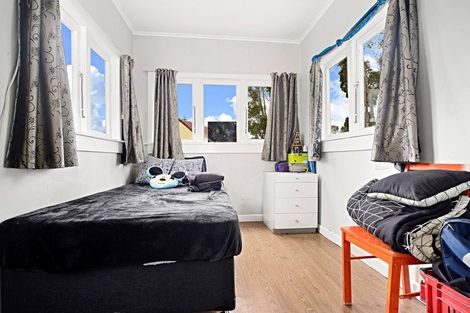 Photo of property in 1/19 Takanini Road, Takanini, 2112