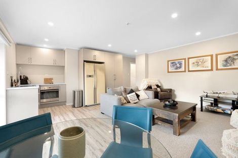 Photo of property in 16 Langford Place, Dairy Flat, Albany, 0792