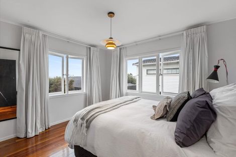 Photo of property in 1/74 College Road, Northcote, Auckland, 0627