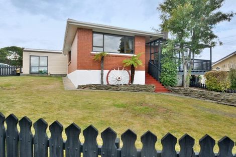 Photo of property in 6 Stephen Street, Halfway Bush, Dunedin, 9010